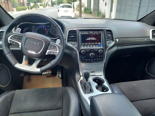 Imagen 10 de 15 de Jeep Cherokee Srt8 2018 Plata, 27,000 Km, Flamante