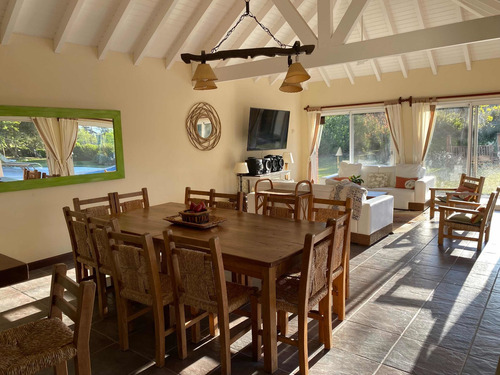 Imagen 11 de 12 de Mansión En Barrio Golf Punta Del Este Alquiler Y Venta