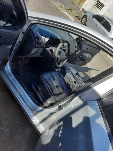 Imagem 11 de 15 de Hyundai Hb20s 2018 1.0 Comfort Plus Flex 4p
