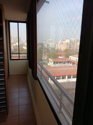Excelente Conectividad En Un Barrio Tranquilo De Ñuñoa