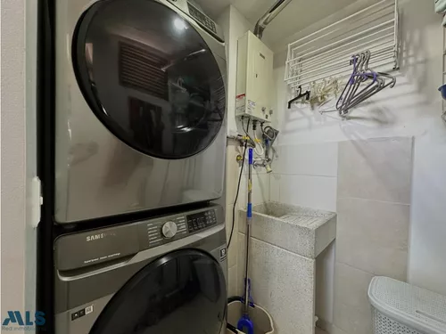 Apartamento Con Comodos Espacios En Sabaneta(mls#250053)