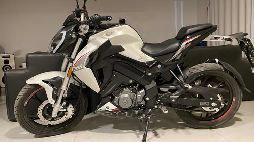 Imagen 2 de 5 de Benelli 180s