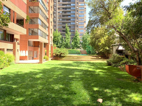 Vista Al Oriente, Escuela Militar, Barrio El Golf, Amplio