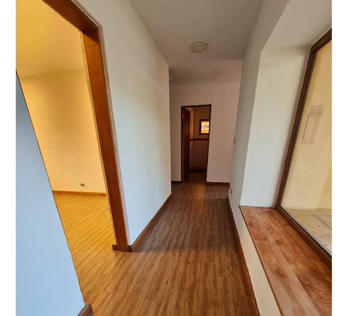 Muy Acogedora Casa Interior, Iluminada, 2d, Patio