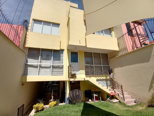 Casa En Venta En Floresta Coyoacan.