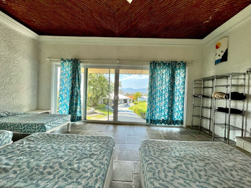 Venta De Casa En Cuernavaca, Col. 3 De Mayo, 2400 Mts