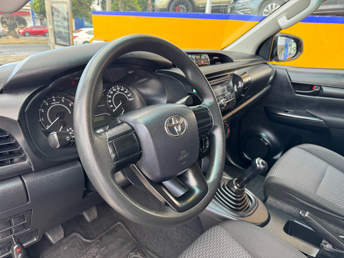 Toyota Hilux 2.7 Cabina Doble Sr Mt