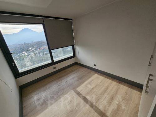 Arriendo Depto. 3d, 3b, 2 E Y 1 Bod, 162m2 Alto Las Condes.