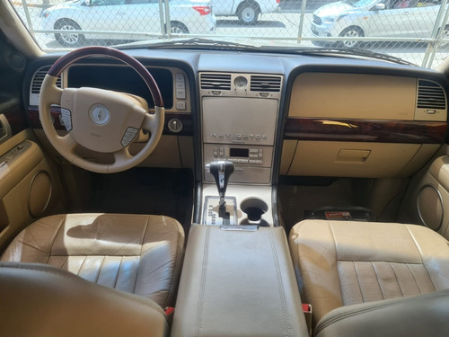 Imagen 13 de 15 de Lincoln Navigator