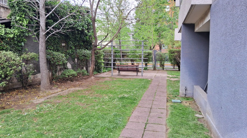 Avda. Francisco Bilbao 800. Providencia