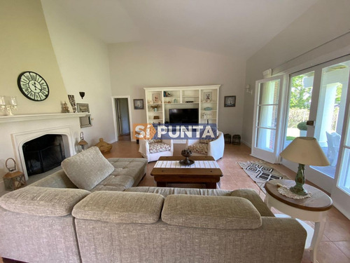 Imagen 4 de 20 de En El Corazon De La Mansa , Espectcular Residencia