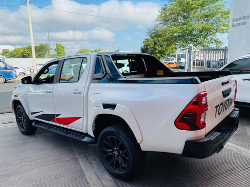 Imagen 11 de 14 de Toyota Hilux Revo 2022