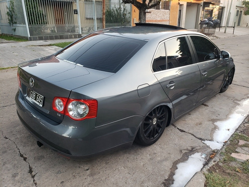 Volkswagen Vento 2.5 Advance 2007