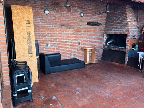 Barca Cabo De Hornos 6700, Caba/ Casa 4 Ambientes 165 M2/ Patio/ Parrilla/ 2 Baños/ U$s 80.000