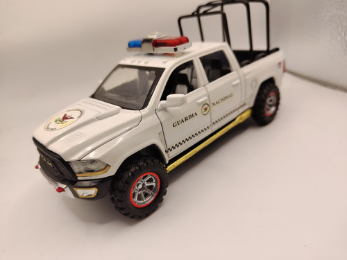 Camioneta Ram Tipo Guardia Nacional Esc 1:32 (Reacondicionado)