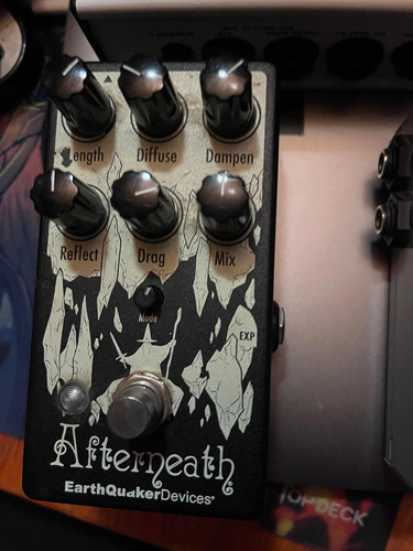 Eatthquaker Devices Afterneath Reverb