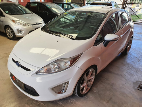 Ford Fiesta Kinectic Titanium 2012