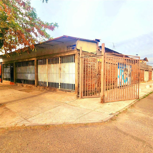 Casa En Venta De 3h, 2b, 2estc + Bog En Puente Alto Av.