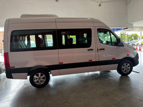 Sprinter 417 16 Lugares Executiva Ano 2025 Financio