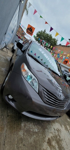 Imagen 2 de 12 de Toyota Sienna 2012 3.5 Ce At