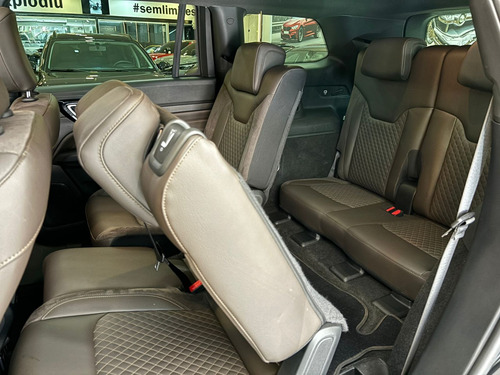 Jeep Commander 2.0 TD380 TURBO DIESEL OVERLAND AT9