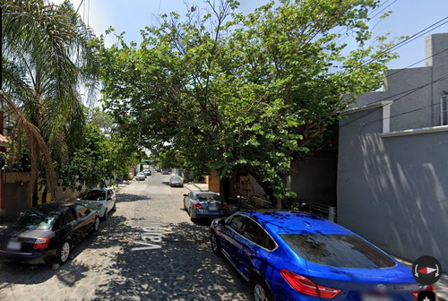 Casa Ubicada En Colonia Loma Bonita Ejidal, San Pedro Tlaquepaque Jalisco. Con 3 Recamaras Y 190m2. Entre Av. Tabachines Y Av. Patria.