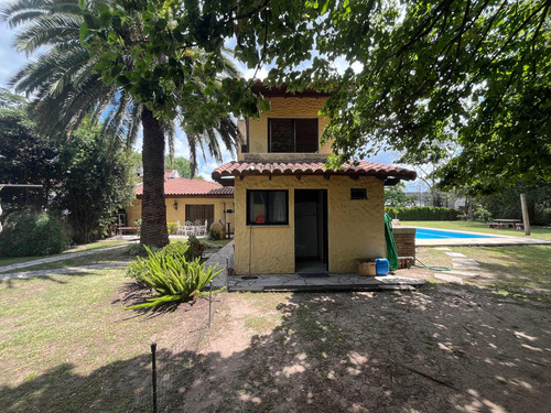 Excelente Casa Quinta En 2 Lotes En Moreno Centro