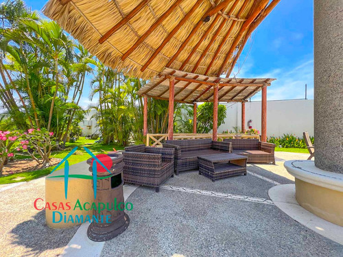 Cad Villas Playa Diamante 81. Terraza Con Jardín Y Acceso Directo A La Alberca Del Condominio
