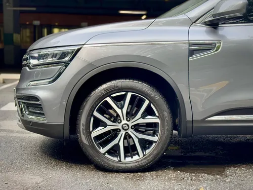 Renault Koleos 2.5 Intens 4X4 Bose