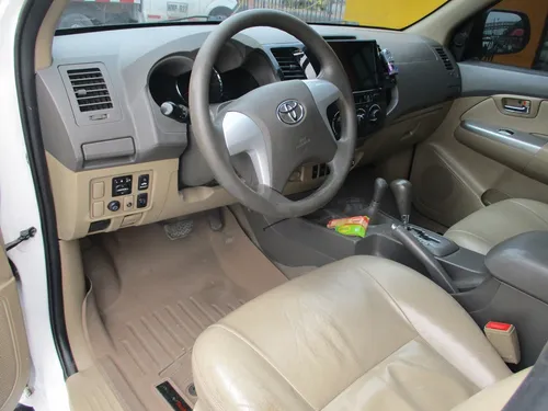 Toyota Fortuner Sr5 4x4 2700cc At Aa