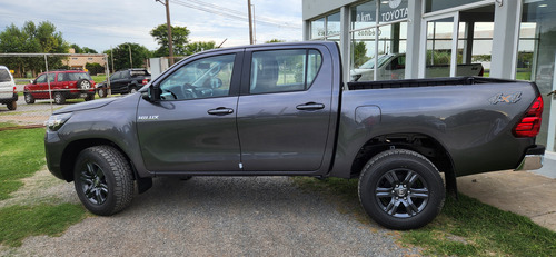 Hilux Sr 4x4 Cabina Doble Manual Okm 2025 Linea Nueva