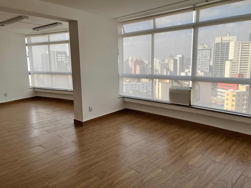 Sala Comercial Com Vista Magnifica Do Centro Histórico De Sp, Todo Reformado, Conjunto 1 Por Andar, Bem Ventilado E Com Portaria