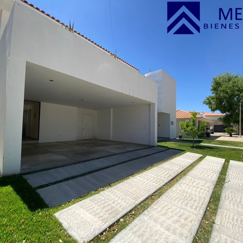 Casa En Venta En Fracc. Haciendas Campestre Durango