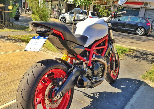 Ducati Monster 797