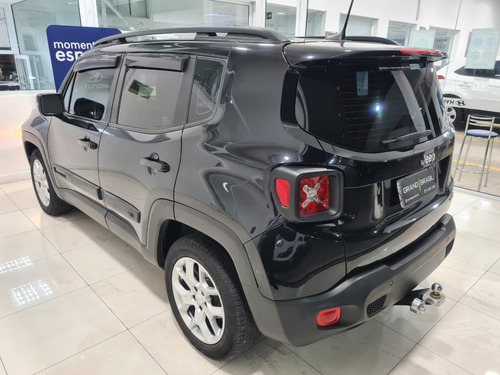 Imagem 6 de 10 de Jeep