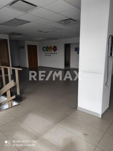 Edificio En Venta Satélite, Excelente Ubicación