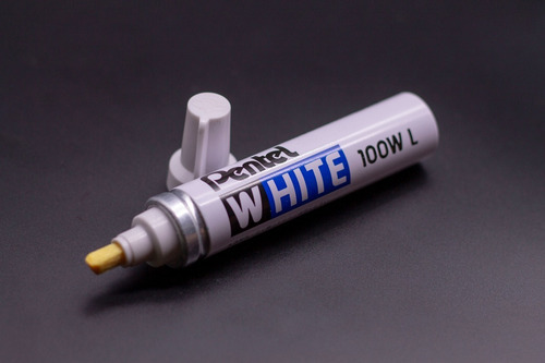Imagen 3 de 3 de Marcador Permanente Pentel White 100w L