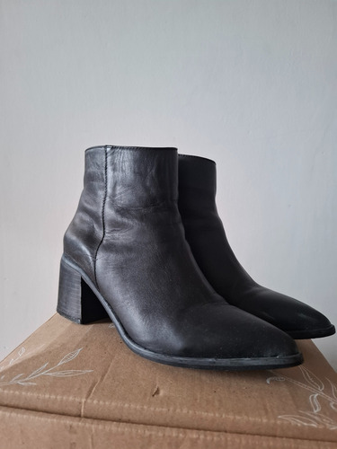 Botas Viamo Mujer Talle 37 (Usado)