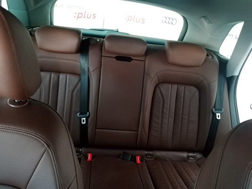 Audi Q5 2.0 L4 Dynamic S-Tronic At