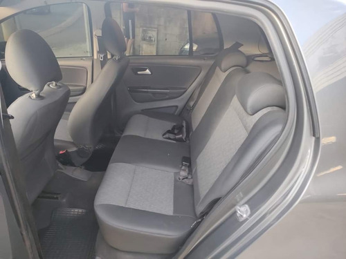 Imagem 10 de 15 de Volkswagen Fox 2013 1.0 Trend Tec Total Flex 5p