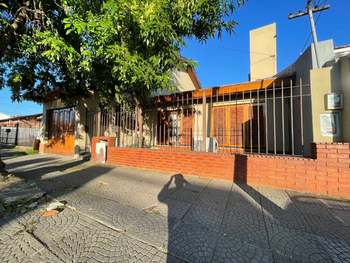 Venta Casa Castelar 3 Ambientes 