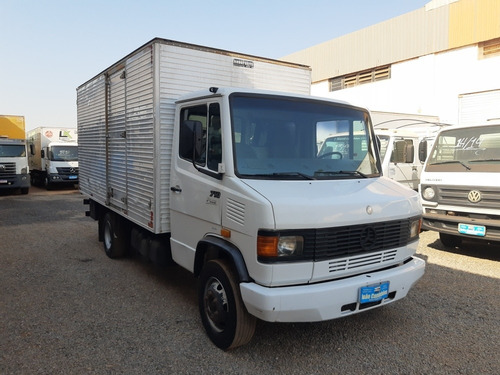 Imagem 3 de 15 de Mercedes Benz Mb 710 Baú