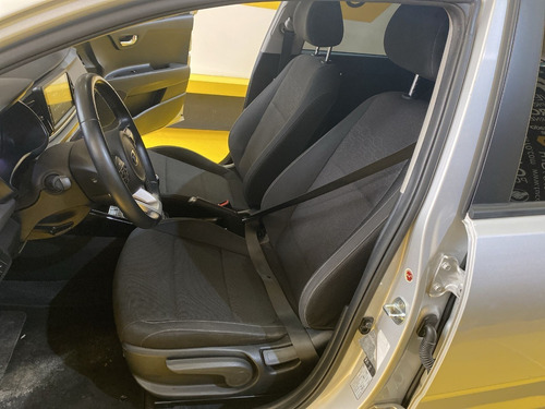 Imagen 14 de 25 de Kia Rio Vibrant