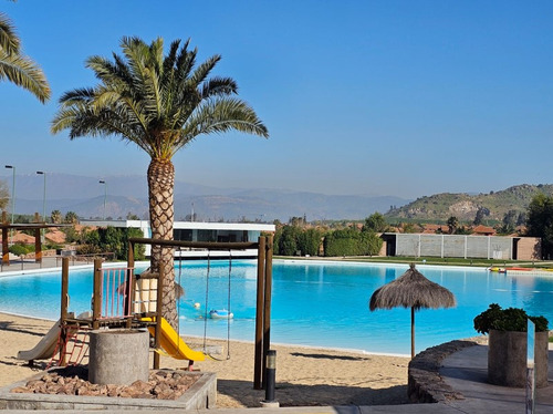 Arriendo En Condominio Con Acceso A Laguna Artificial