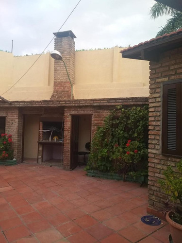 Vendo Con Renta/casa Al Fdo.excelente Acceso,q Nos Lleva A La Unidad Principal De 2 Dorm.liv.com./estufa.a Leña/cocina Y Baño. Al Fdo.patio Galpon Lavadero+apto.c/baño/exc.estado/renta $30000/renta Ya