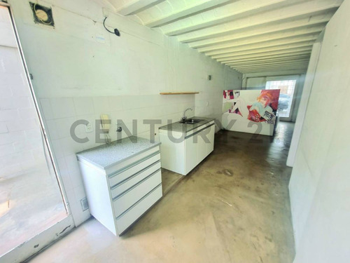 Venta De Departamento, La Plata - Calle 70 E/ 16 Y 17