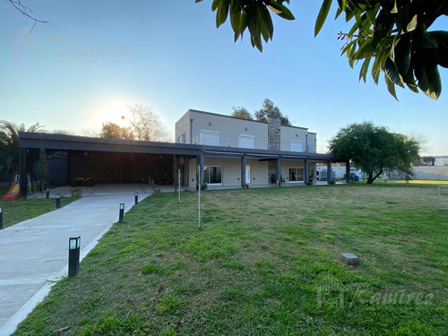 Quinta 4 Ambientes En Venta - Francisco Alvarez, Moreno