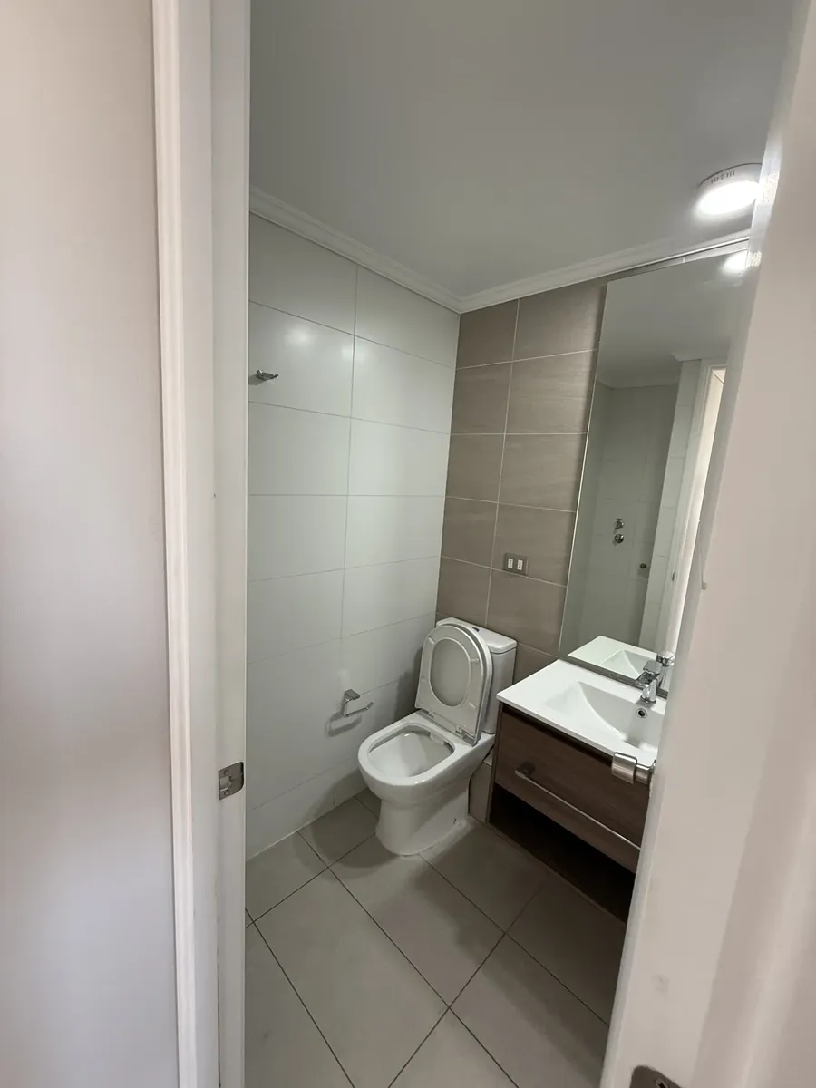 Imagen 5 de 9 de Depto Arriendo Piso 11 + Estacionamiento