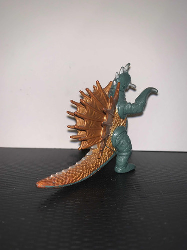 Gigan / Figura Godzilla (Usado)