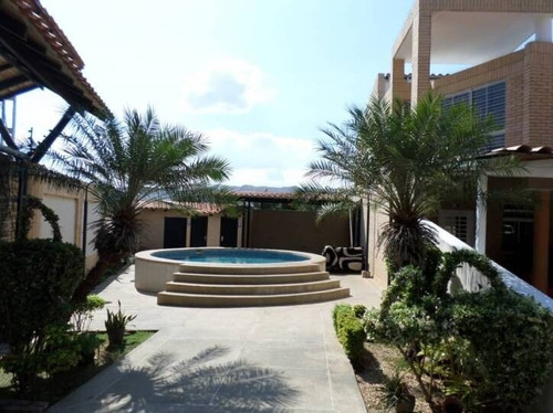 Imagen 6 de 13 de Tonwhouse En Venta El Rincon Fatima Pestana 0424-1621777/0424-4298868 Cod 130363